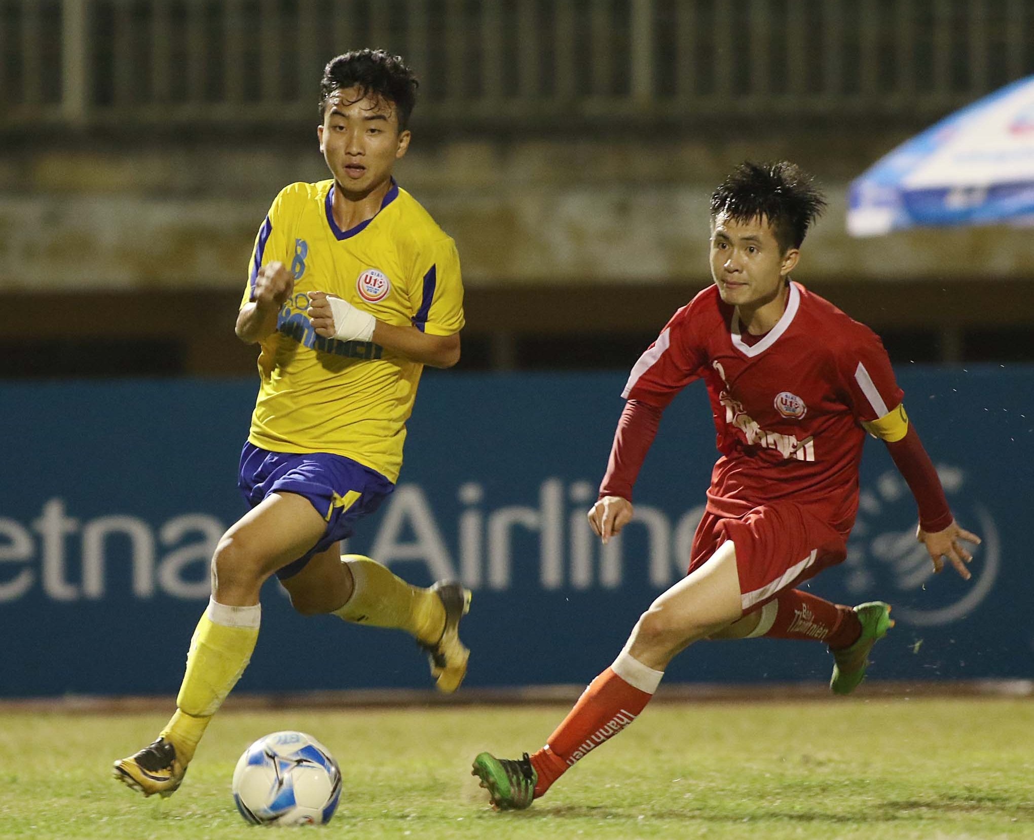 U19 Dong Thap gap lai Ha Noi anh 1