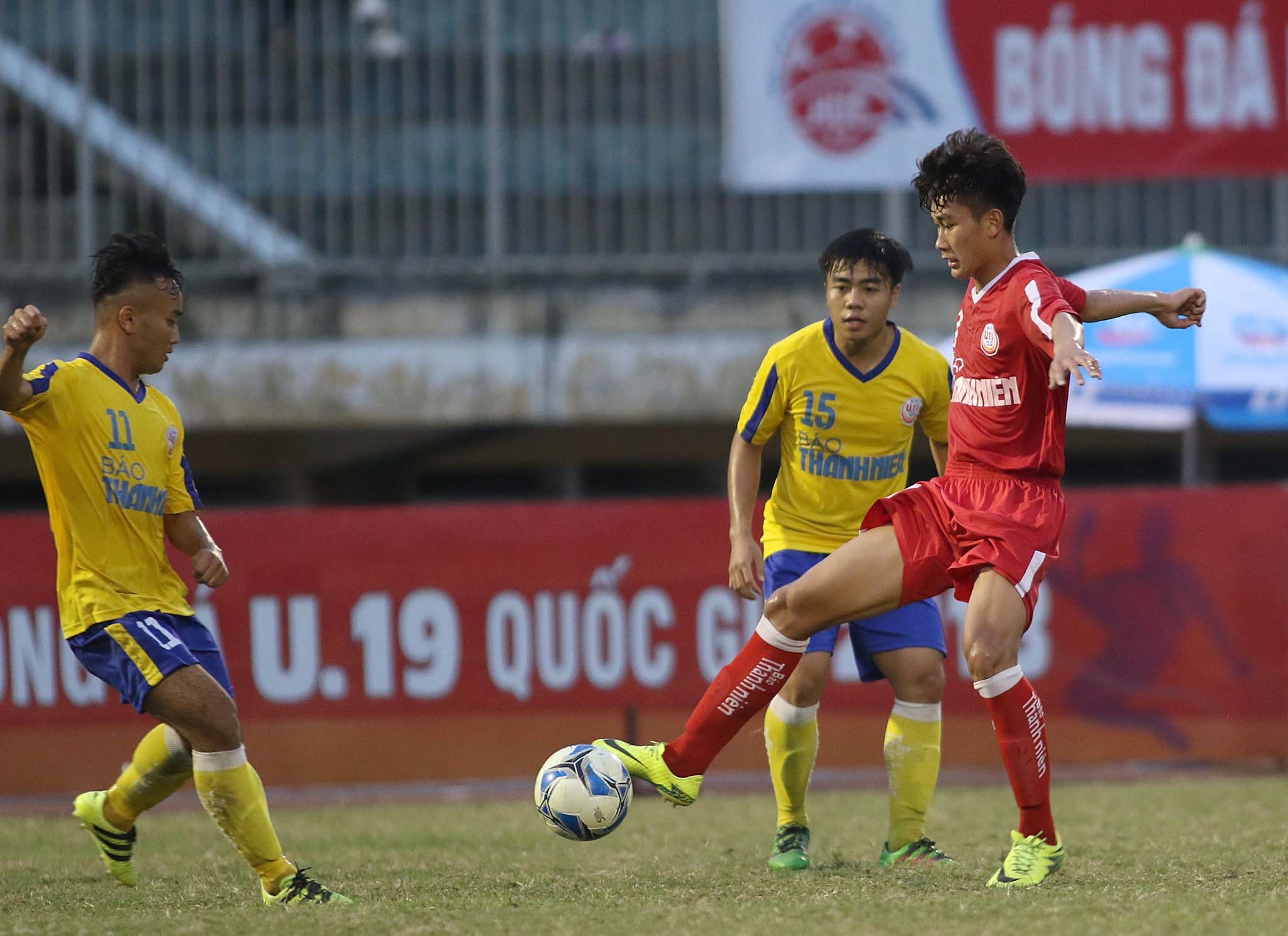 U19 Dong Thap gap lai Ha Noi anh 2