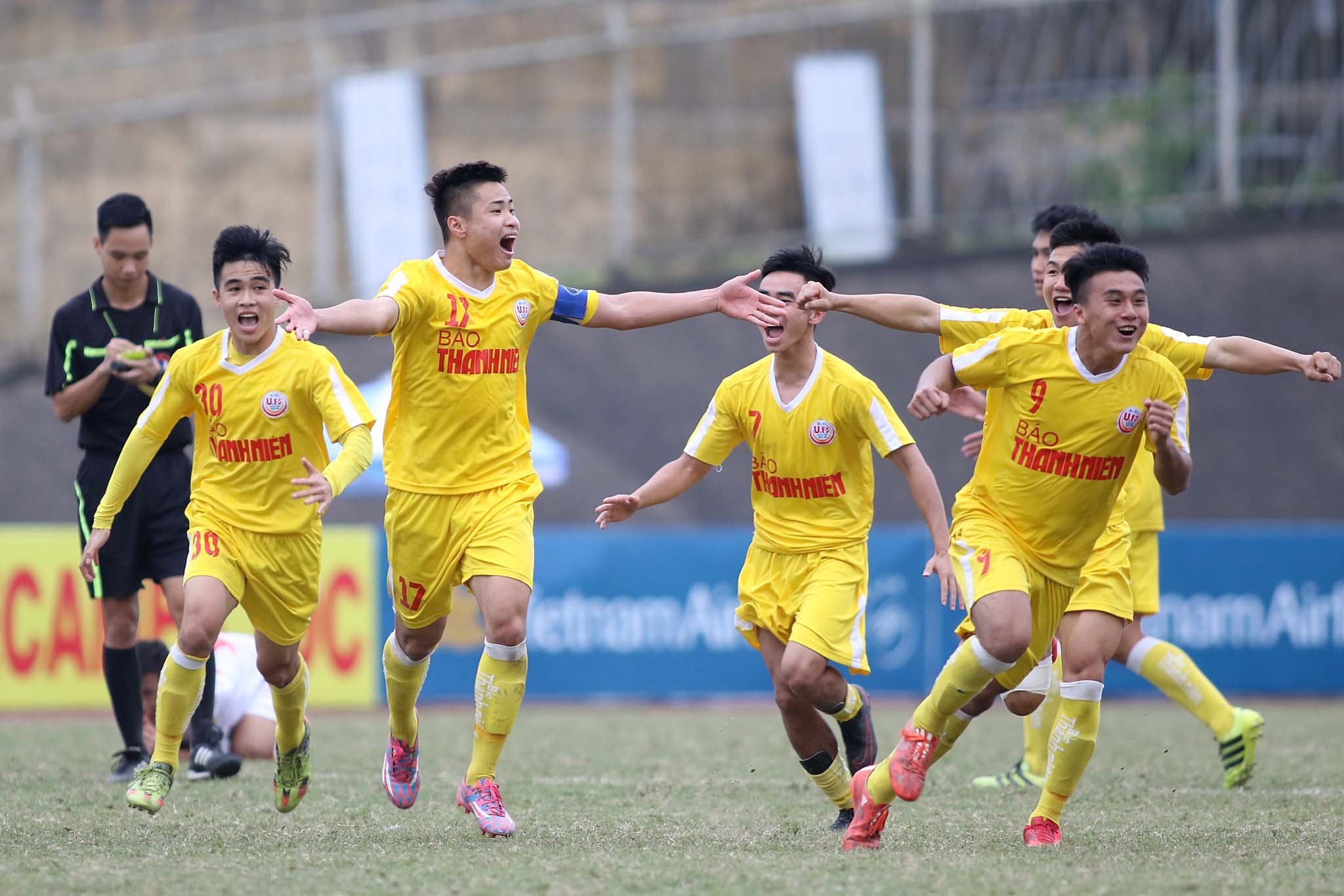U19 Dong Thap gap lai Ha Noi anh 8