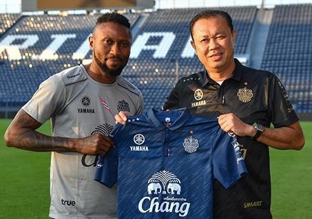 Ly do bat ngo khien Hoang Vu Samson chia tay Buriram United hinh anh