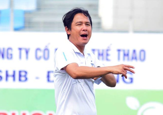 HLV Minh Phuong gap thach thuc lon o tran derby xu Quang hinh anh