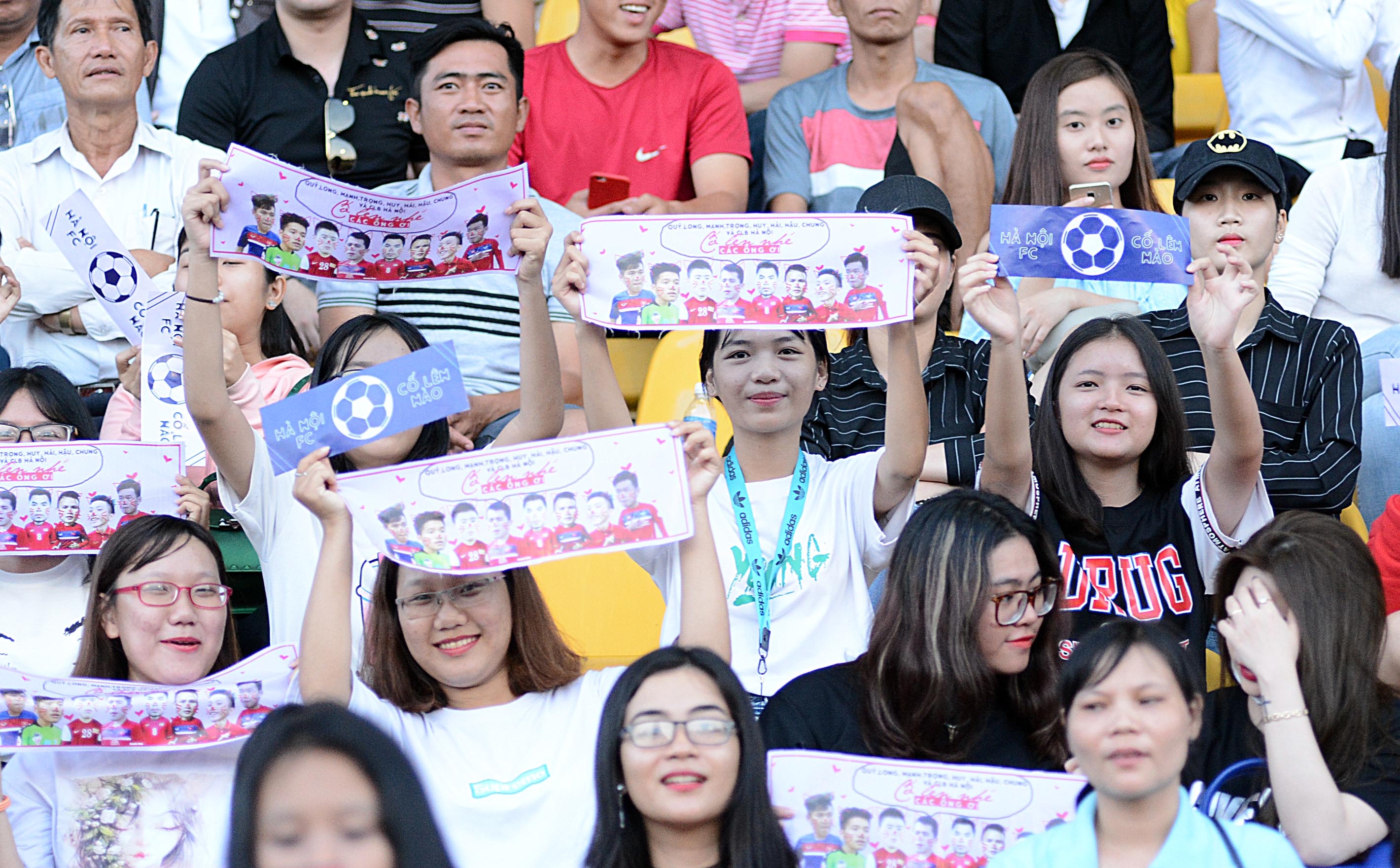 Tran Can Tho vs Ha Noi chieu 17/3 anh 1