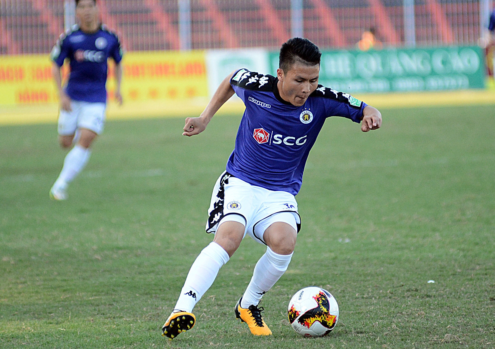 Quang Hai choi mo nhat trong chien thang cua CLB Ha Noi hinh anh