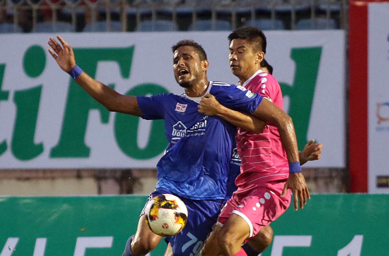 CLB Quang Nam, Can Tho doi ngoai binh truoc vong 3 V.League hinh anh