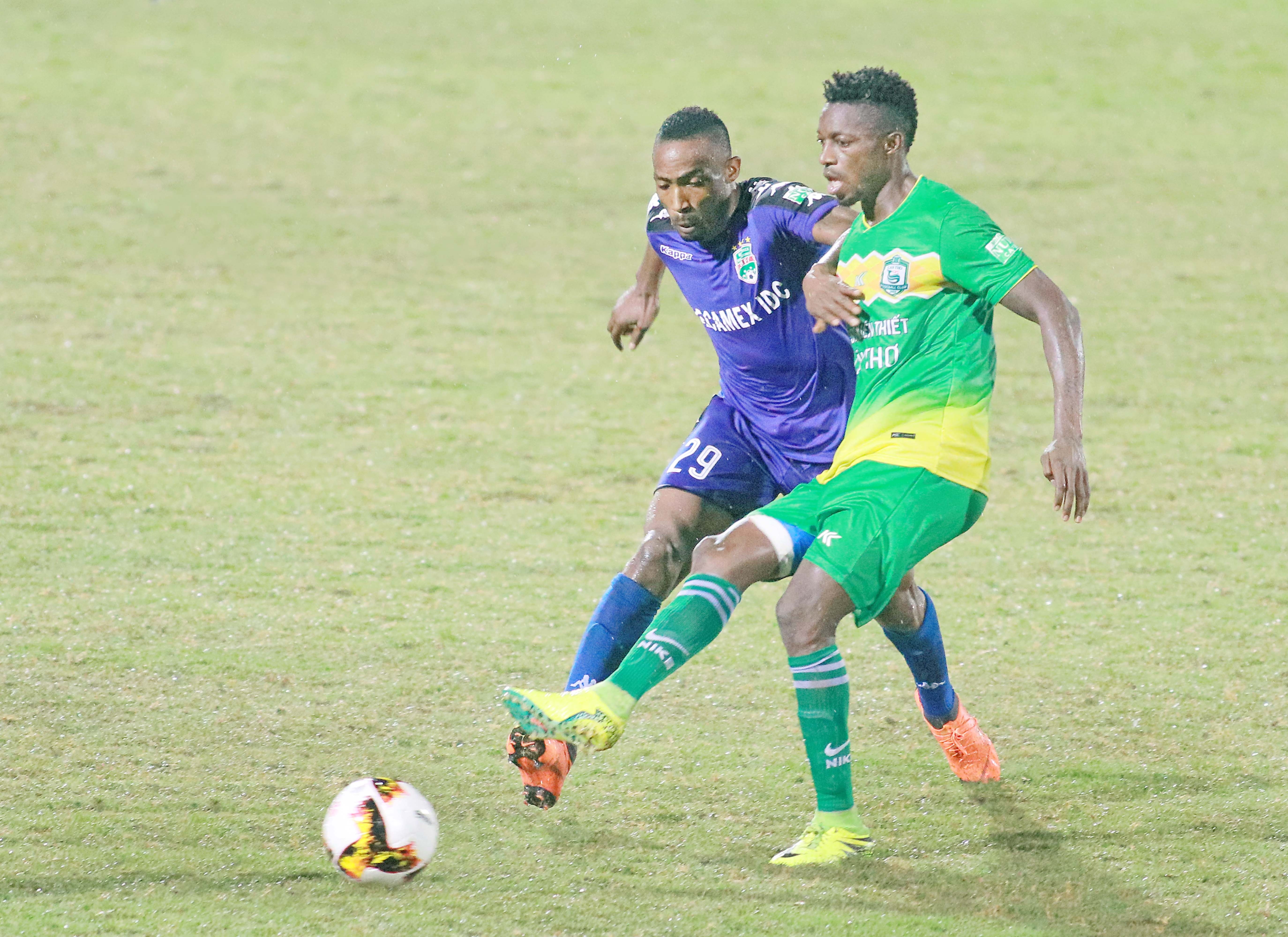 CLB Can Tho thang Binh Duong 1-0 anh 3