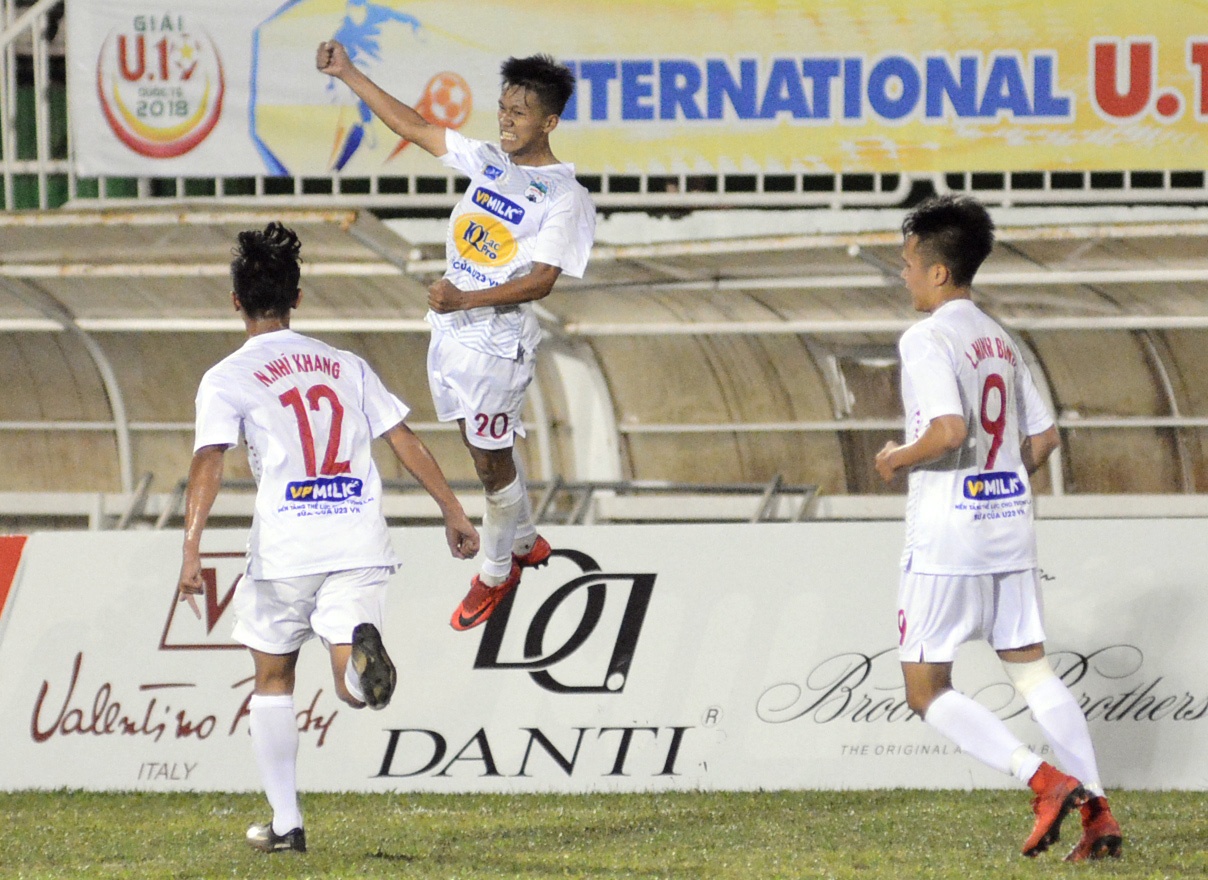 HLV Graechen that vong ve U19 HAGL anh 1