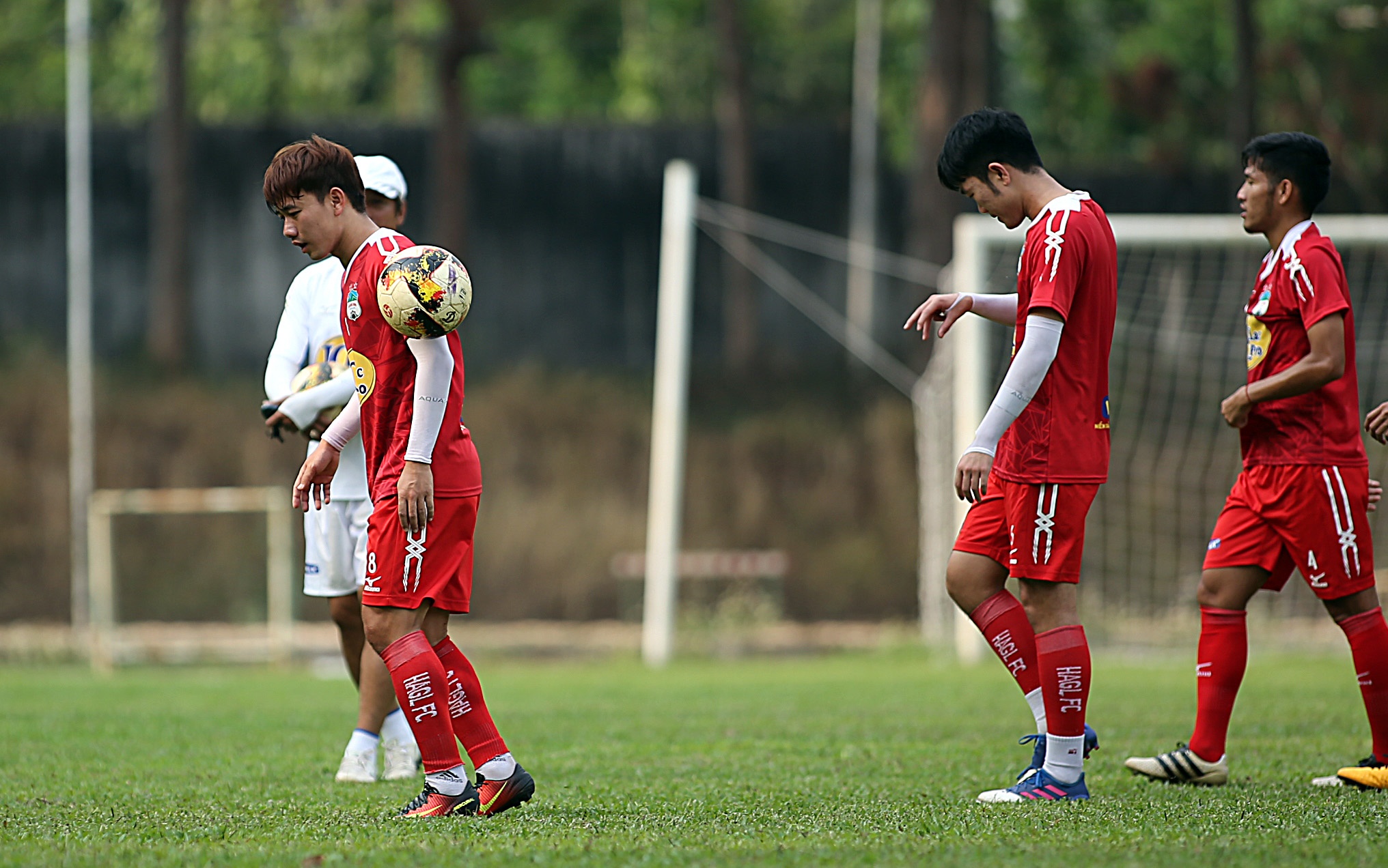 HAGL tap luyen chieu 30/3 anh 1