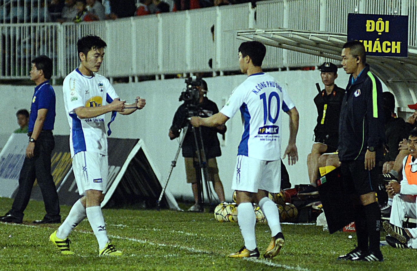 HAGL danh bai Nam Dinh tai vong 4 V.League anh 8