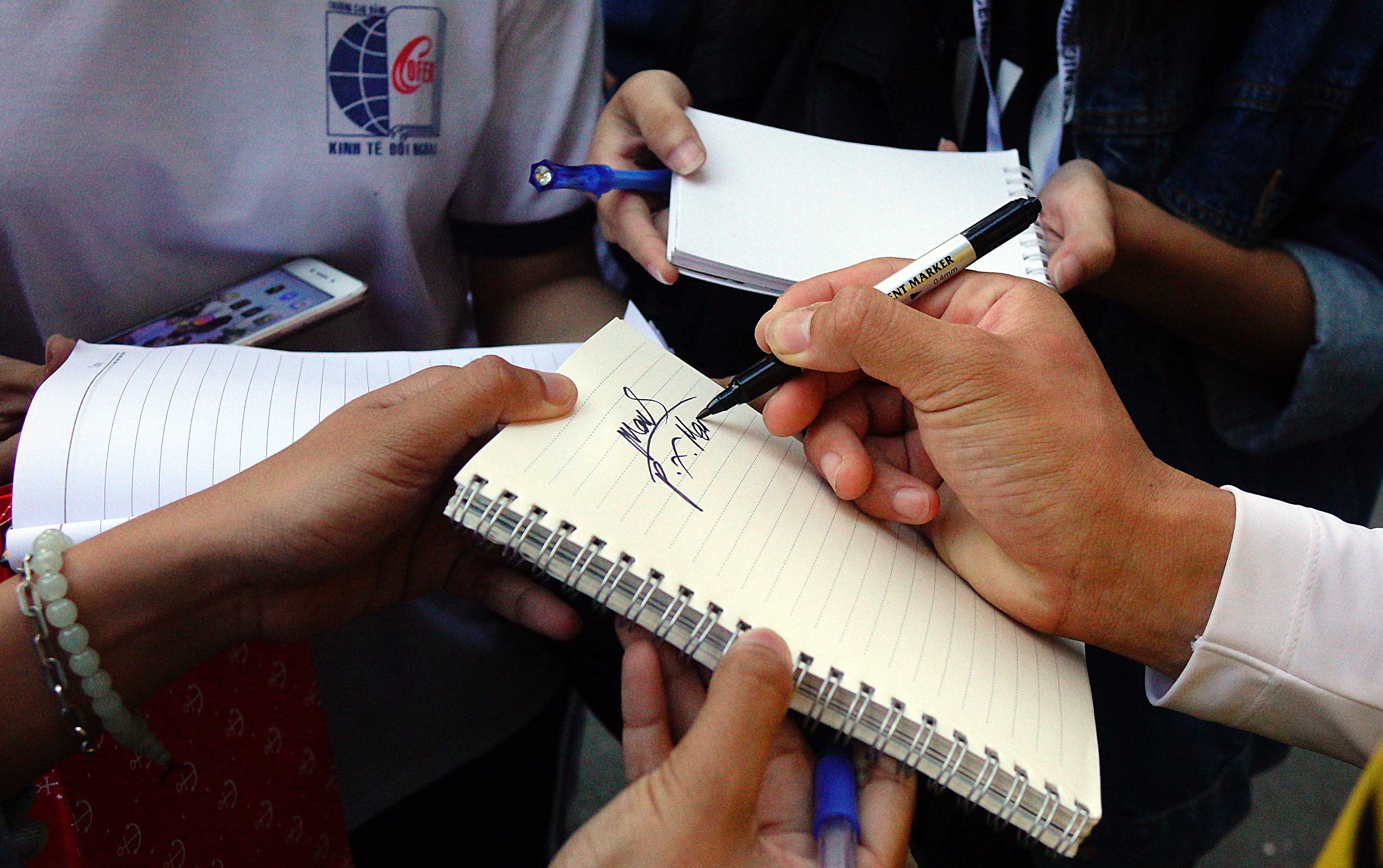 Fan nu vay chat Phan Van Duc anh 5