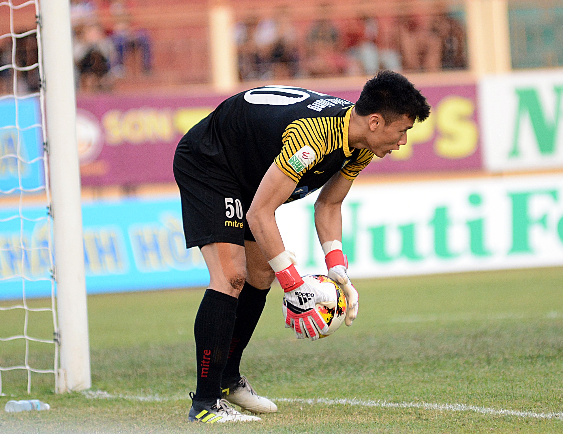 CLB Khanh Hoa danh bai Thanh Hoa anh 2