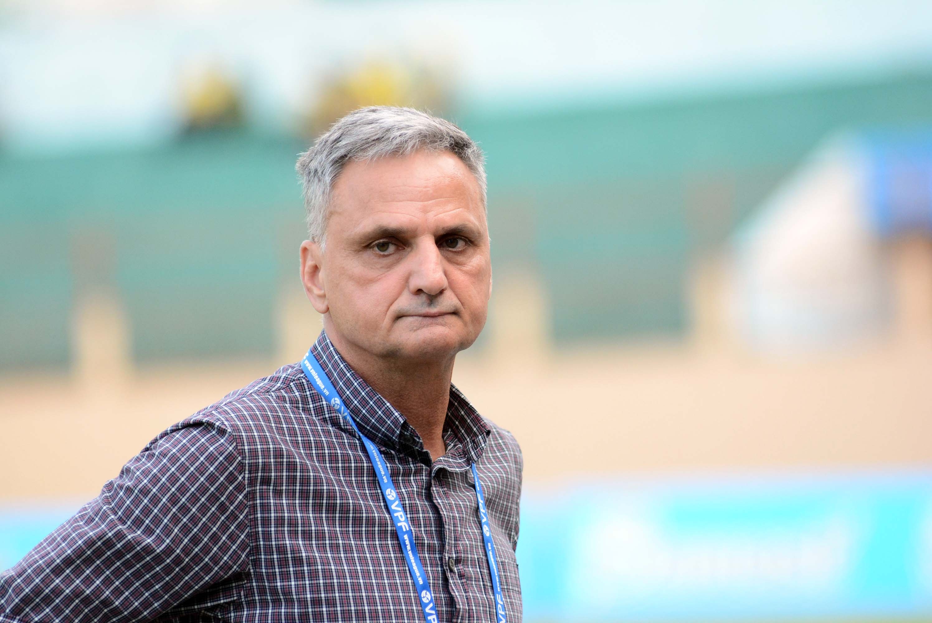 CLB Thanh Hoa chia tay HLV Romania sau tran thua Khanh Hoa hinh anh