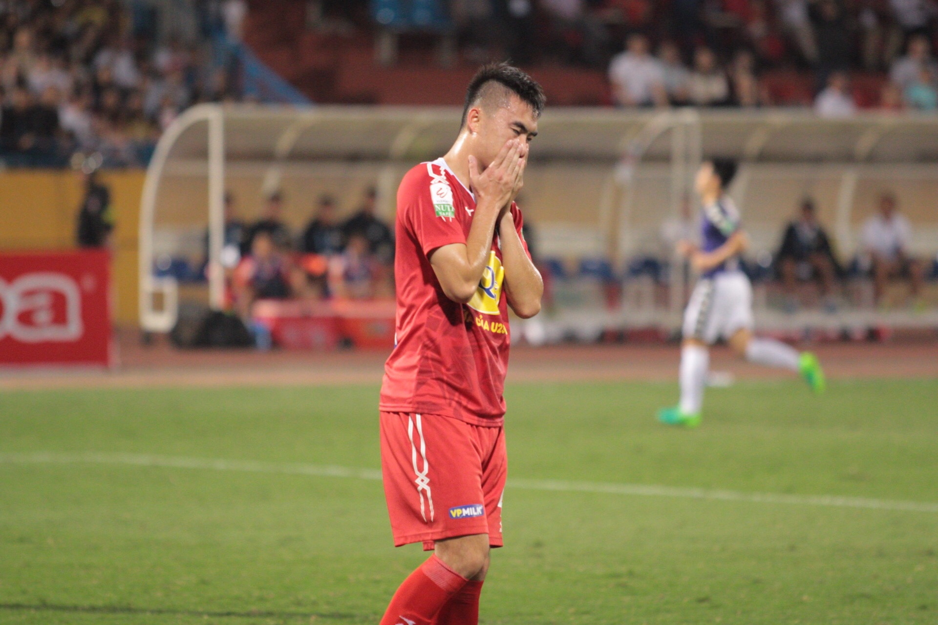 VFF tam dinh chi thi dau hau ve Tang Tien hinh anh