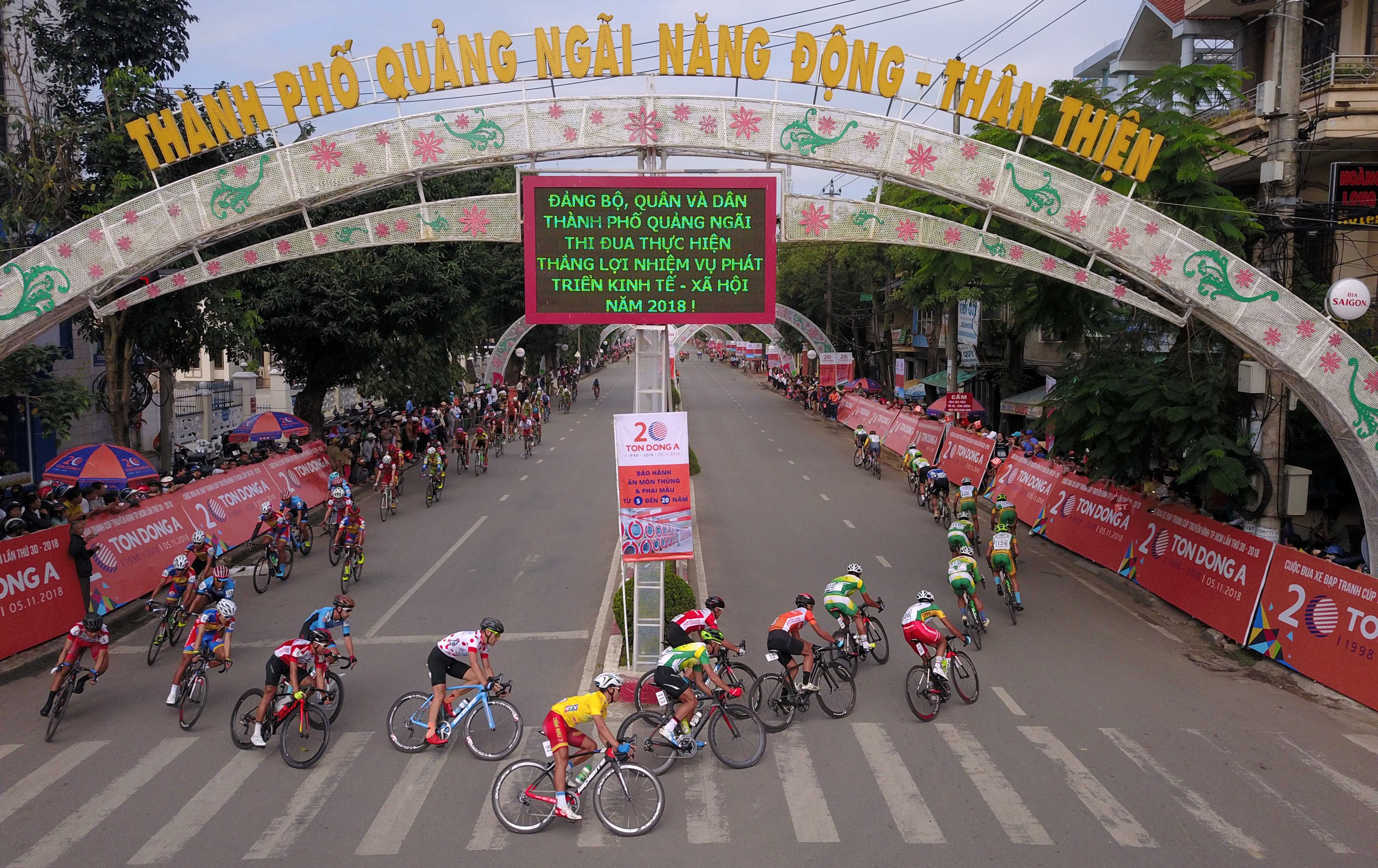 Chang dua 12 Cup Truyen hinh tai Quang Ngai anh 5