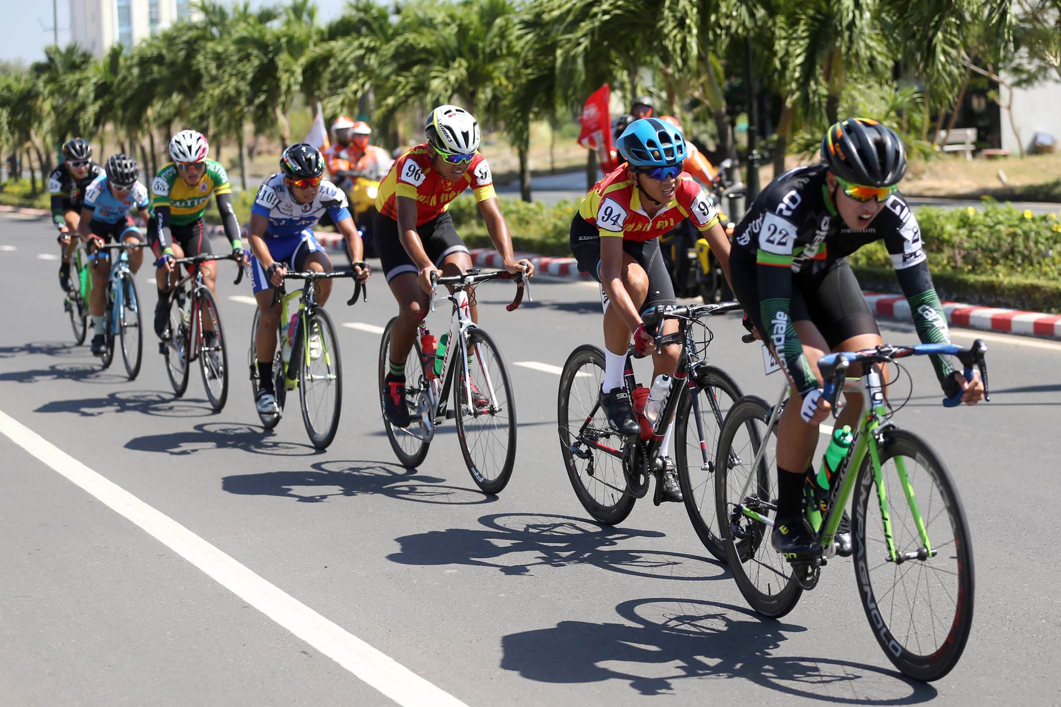 Tran Nguyen Duy Nhan thang chang 14 anh 3