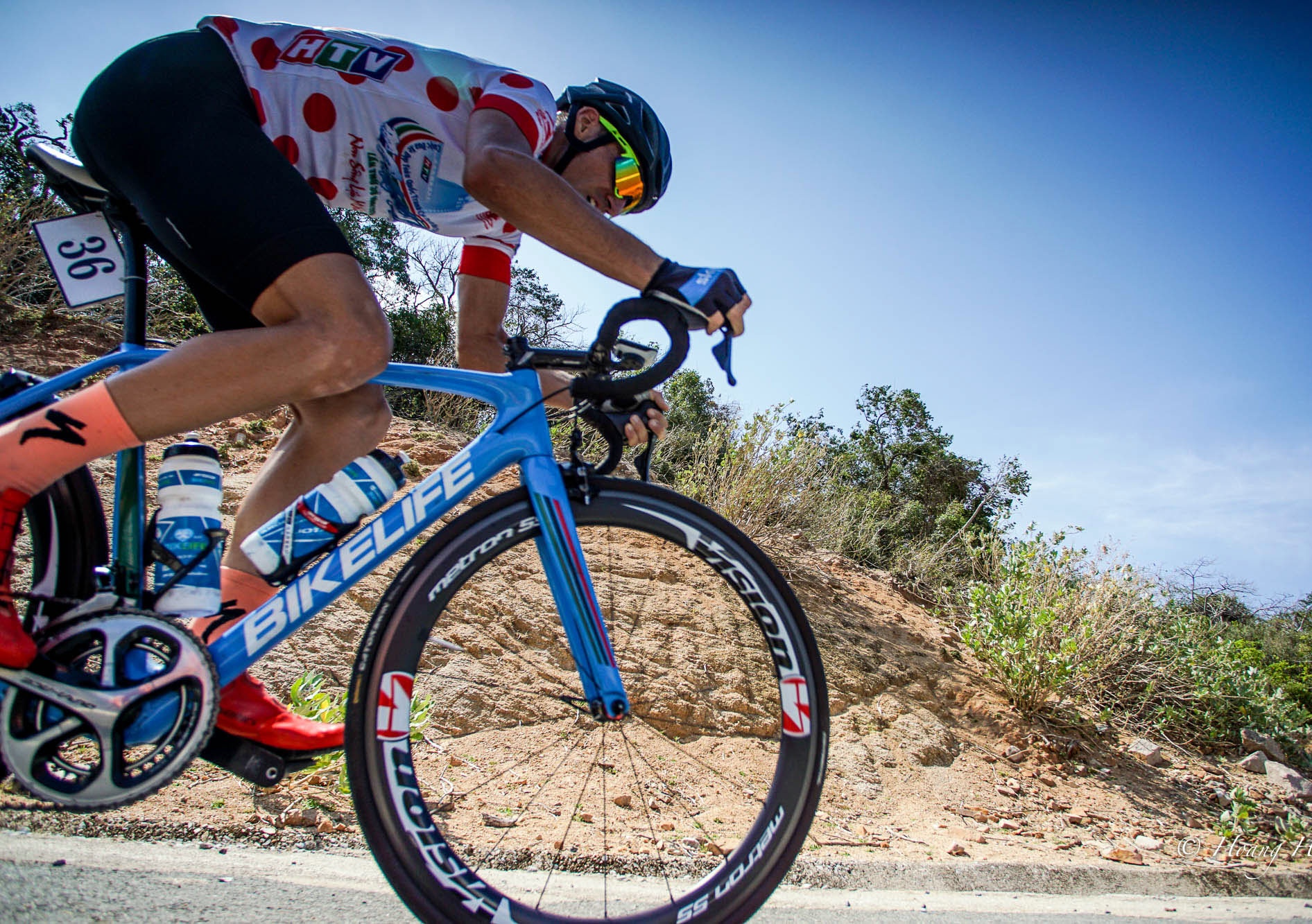 Tay dua nguoi Phap doat giai vua leo nui cup Truyen hinh hinh anh