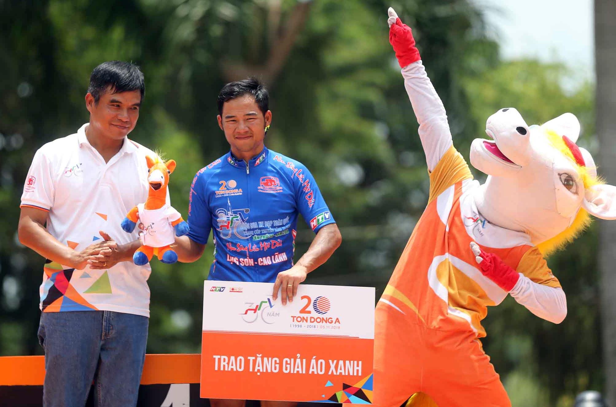 Le Nguyet Minh lan thu 6 thang chang o cup Truyen hinh hinh anh