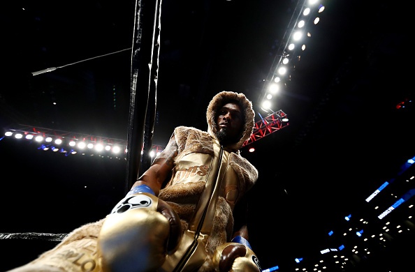 Knock-out doi thu,  Jermell Charlo giu vung ky luc anh 9