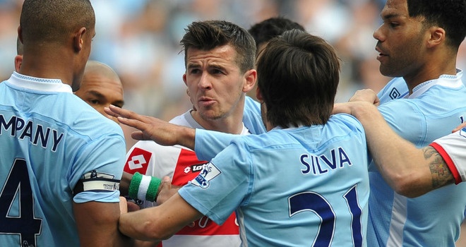 Joey Barton bi FA treo gio 12 tran vi danh cui cho Tevez hinh anh