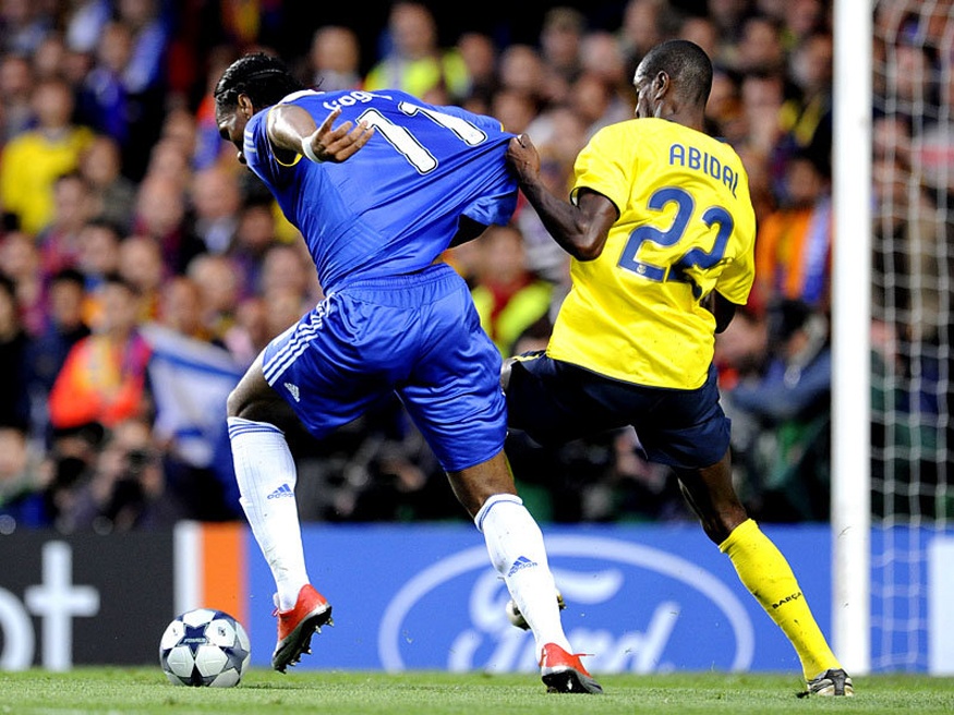 Tròn 8 năm “trò hề” của Ovrebo náo loạn trận thư hùng Chelsea - Barcelona ảnh 2 Tron 8 nam “tro he” cua Ovrebo nao loan tran thu hung Chelsea - Barcelona anh 2