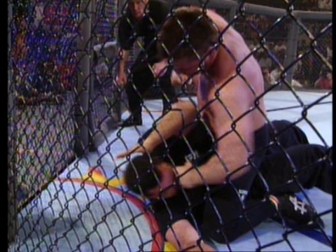 Những trận đối đầu giữa MMA và võ truyền thống ảnh 2 Nhung tran doi dau giua MMA va vo truyen thong anh 2