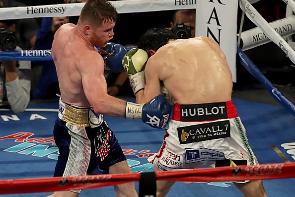 Canelo Alvarez thang de san sang tran dau lich su anh 6