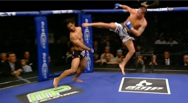 10 tran dau hap dan nhat lich su MMA anh 4