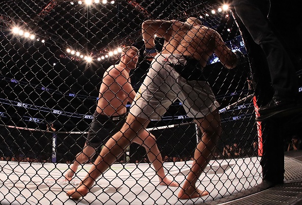 UFC 211: Nha vo dich cho ke thach dau do van anh 7