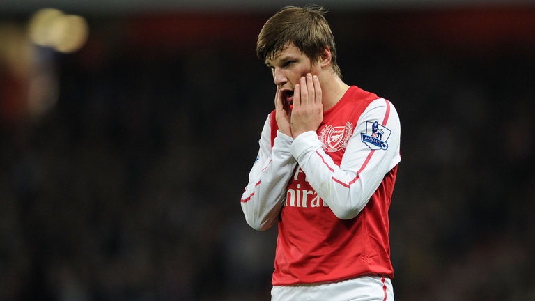 Andrey Arshavin tai nang bi bo phi anh 1