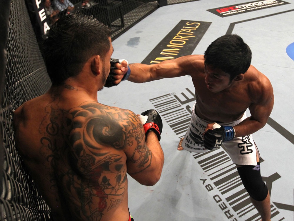 Tran dau giua Nam Phan va Leonard Garcia hinh anh