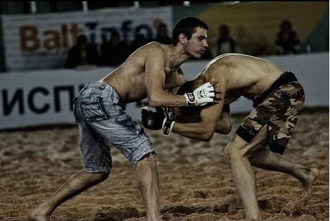 Tài xế xe tải hạ võ sĩ MMA ảnh 2 Tai xe xe tai ha vo si MMA anh 2