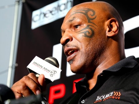 Floyd Mayweather và Conor McGregor Siêu chênh lệch ảnh 3 Floyd Mayweather va Conor McGregor Sieu chenh lech anh 3