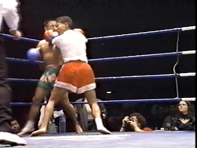 Tran dau dang nho giua Lucia Rijker va Somchai Jaidee hinh anh