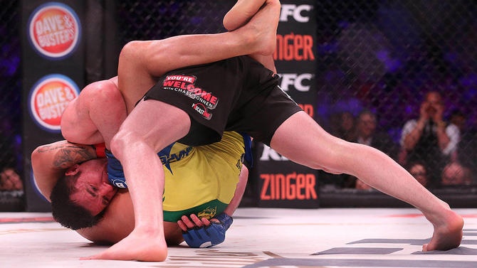 Tranh dau nay lua tai su kien Bellator 180 anh 3