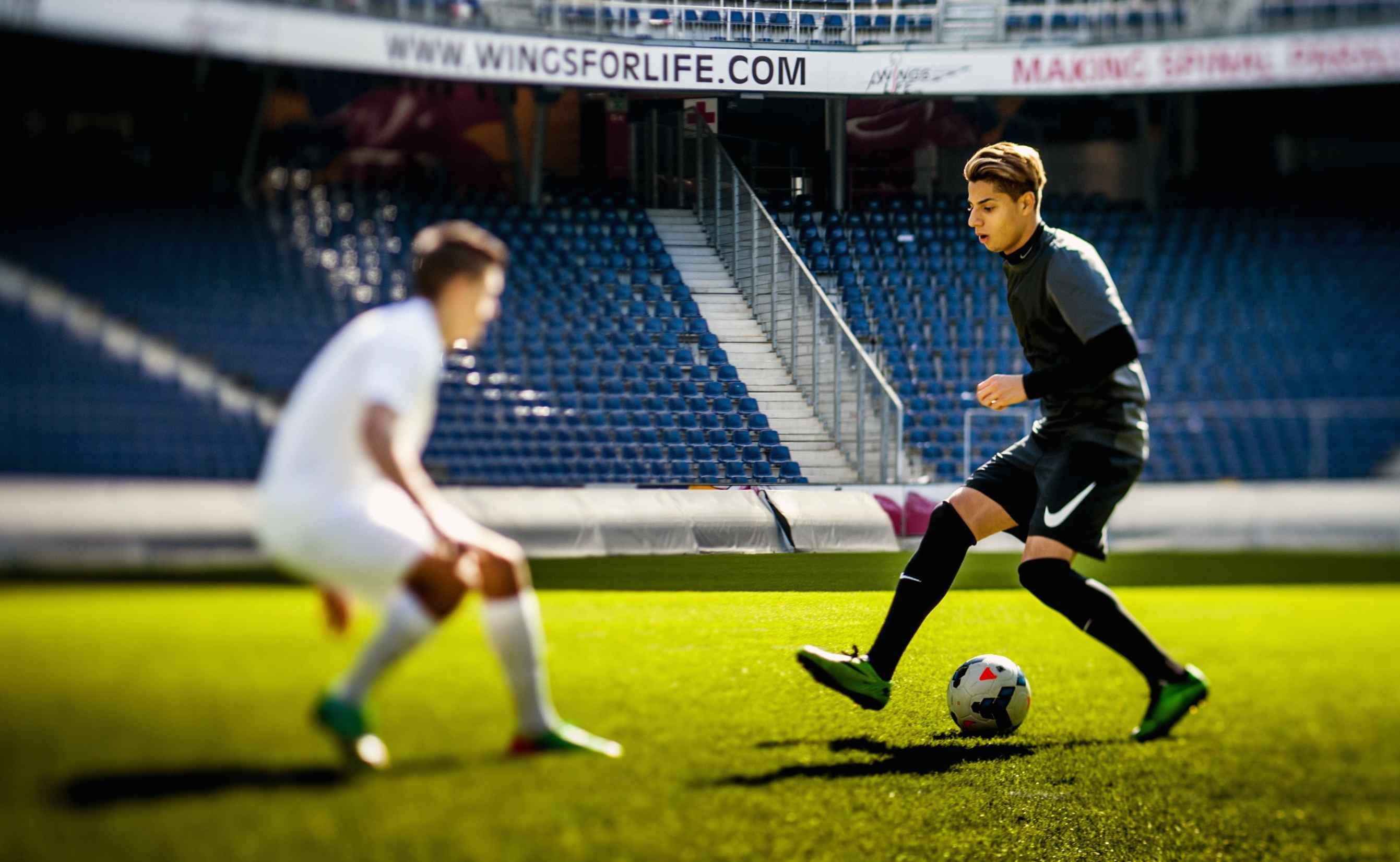 Nhung pha di bong tao nen ten tuoi cua Hachim Mastour hinh anh