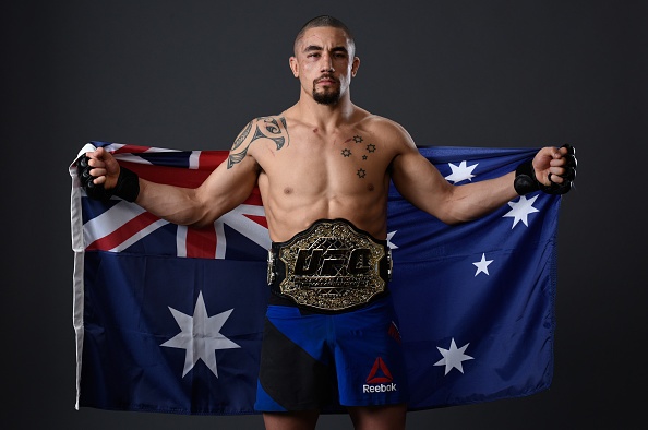 UFC 213: Thang vat va, Robert Whittaker lam nen lich su hinh anh