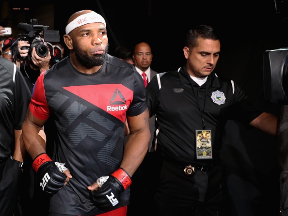 UFC 213: Chien thang gay can cua Robert Whittaker anh 3