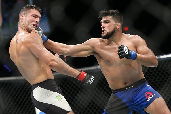 Highlight tran dau giua Chris Weidman va Kelvin Gastelum hinh anh