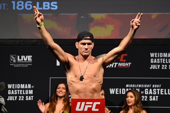 UFC on Fox 25: Chris Weidman tro lai an tuong anh 2