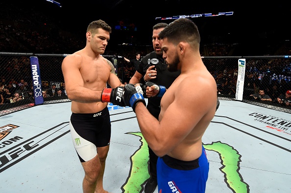 UFC on Fox 25: Chris Weidman tro lai an tuong anh 4