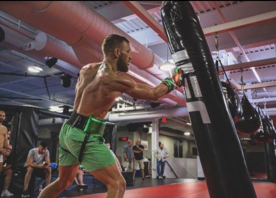 Mayweather đến hộp đêm ảnh 2 Mayweather den hop dem anh 2