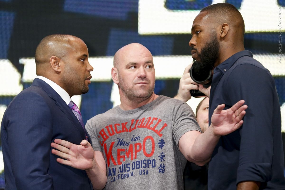 Nhung tran dau tai UFC 214 anh 1