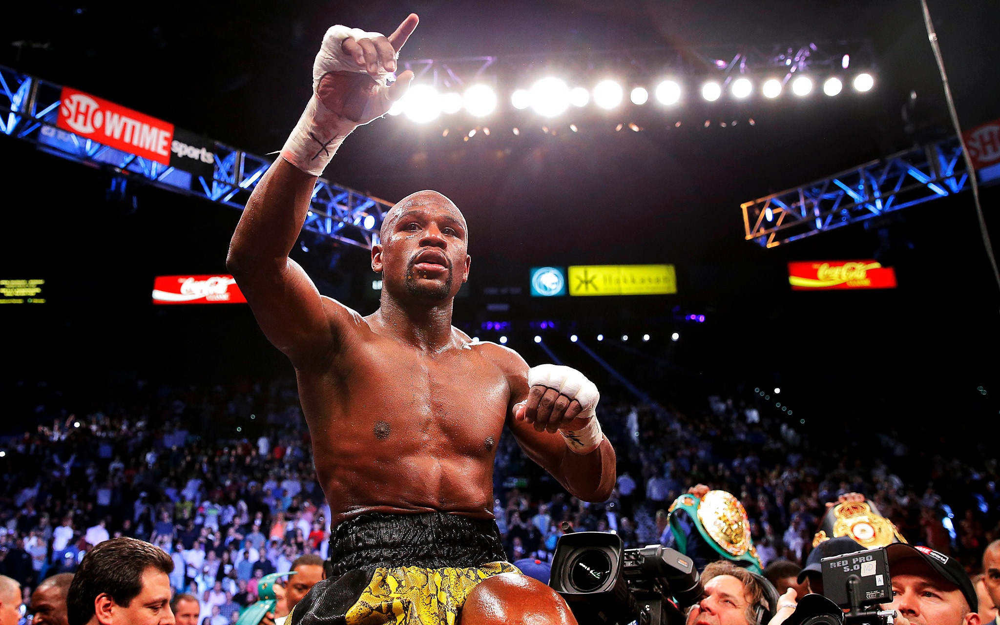 Dieu gi da giup Floyd Mayweather tro thanh ‘Doc co cau bai’? hinh anh