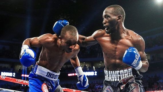 Chien thang de dang cua Terence Crawford truoc Julius Indongo hinh anh