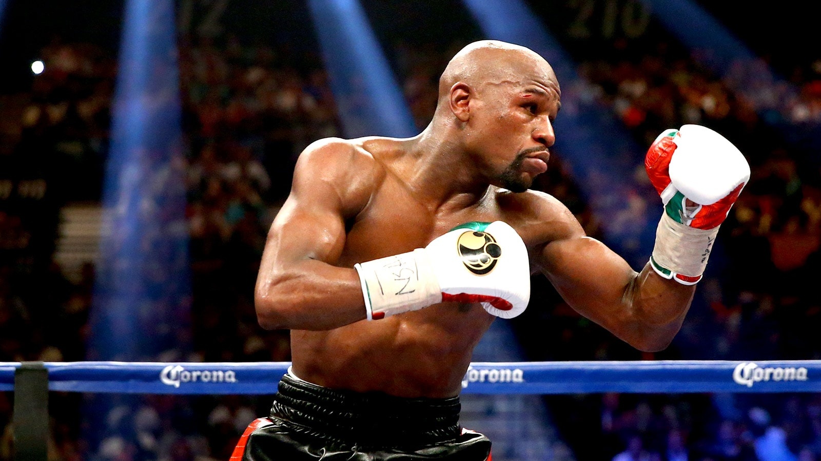 Floyd Mayweather: Tu tuoi tho ngap trong bao luc den tay dam trieu do hinh anh
