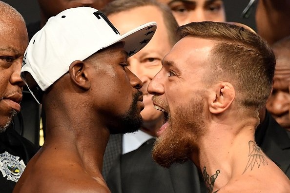 Mayweather the se cho McGregor giai nghe trong buoi can thu cuoi cung hinh anh