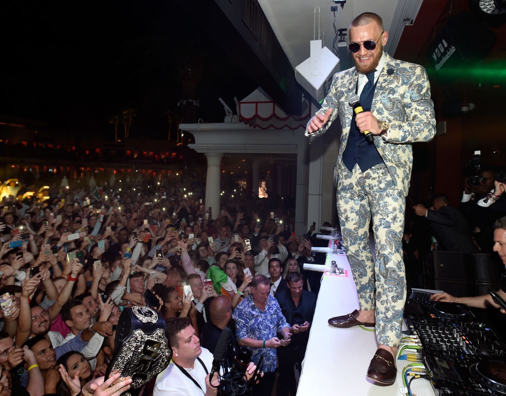 McGregor to chuc an mung hoanh trang anh 4