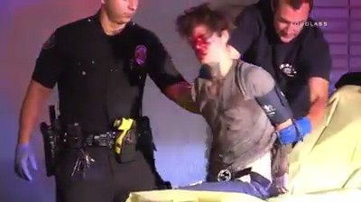 Ten trom bi danh vo mat anh 1