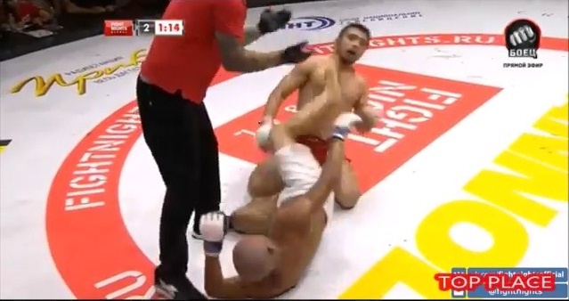 Vo si bi khan gia phan doi vi su dung don da pham luat hinh anh