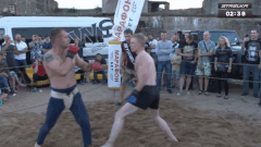 Dac nhiem hai quan Nga bi vo si MMA knock-out bat tinh hinh anh