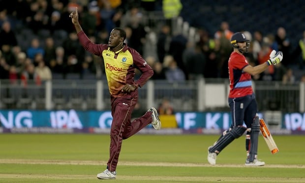 Sàn bị sập khiến 3 khán giả bị thương ảnh 7 San bi sap khien 3 khan gia bi thuong anh 7